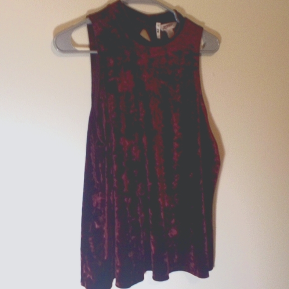 Arizona Jean Company Tops - New crush valour burgendy sleeve less top in 2x